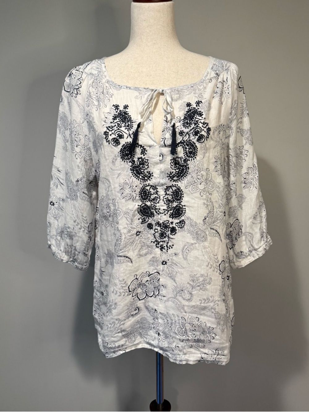 Malvin I Love Linen Tunic Top White Black Paisley Embroidered Tassel Boho Size L